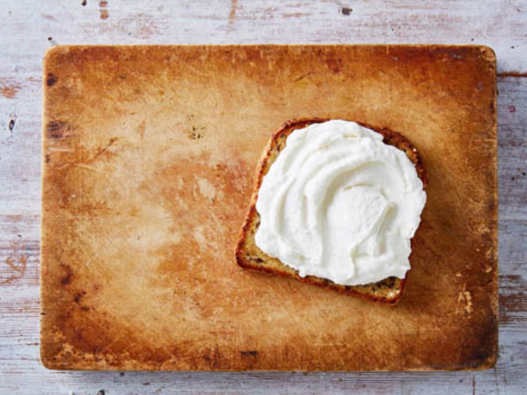 Banana-whipped ricotta toast