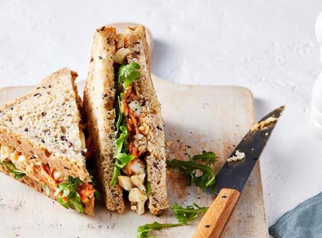 Creamy egg & carrot sandwich