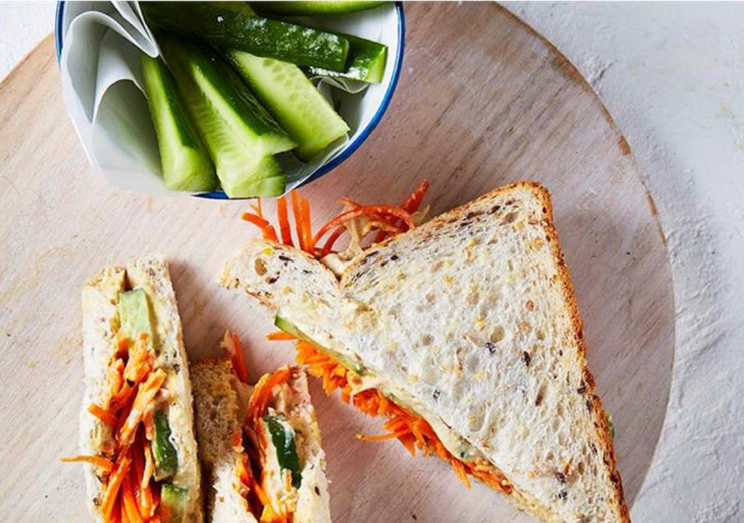 Hummus sandwich