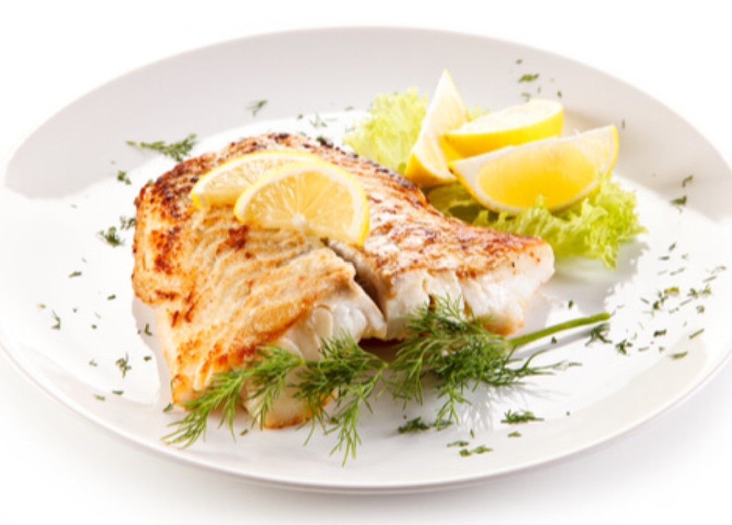 Lemon parsley fish with broccolini
