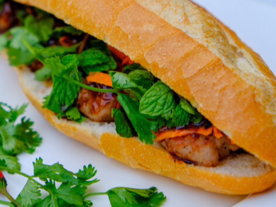 Vietnamese chicken roll